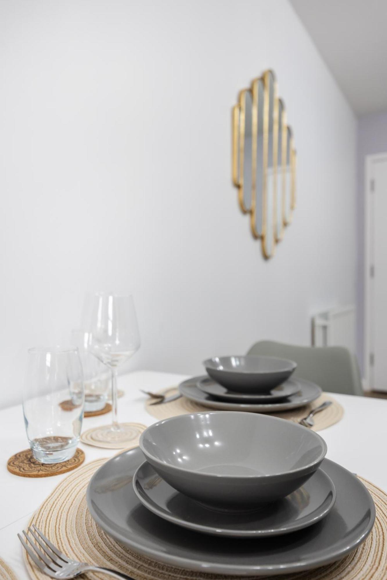 Stunning 3Br, Free Parking, Near Town Center, Long Term Discoun Apartamento Reading Exterior foto